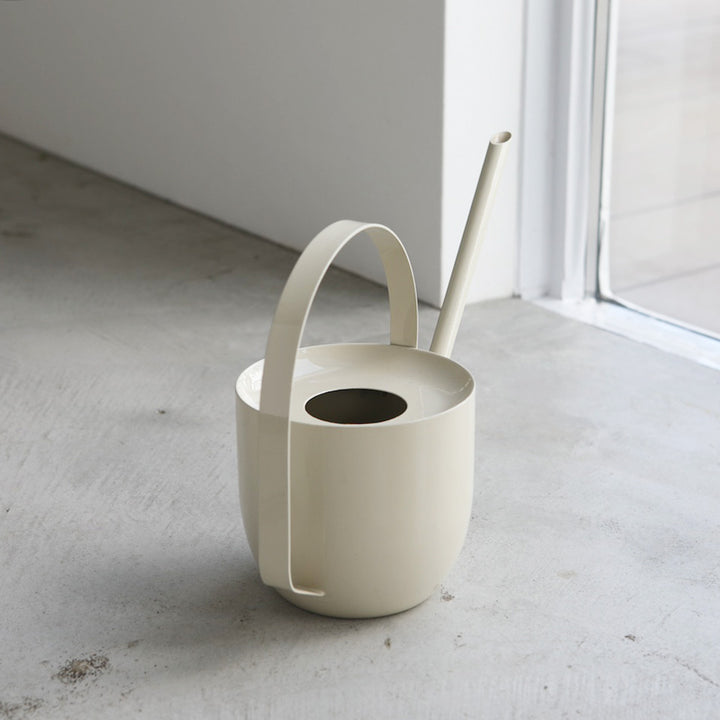 Cream watering can